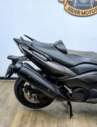 YAMAHA-TMAX-2014
