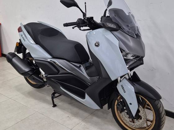 YAMAHA XMAX 300 CONNECTED ABS 