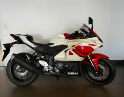 YAMAHA YZF R15 70th ANNIVERSARY YAMAHA YZF R15 70th ANNIVERSARY