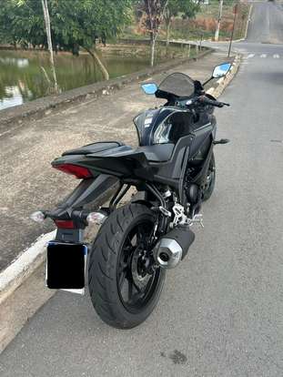 YAMAHA-YZF R15-2025