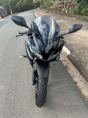 YAMAHA-YZF R15-2025