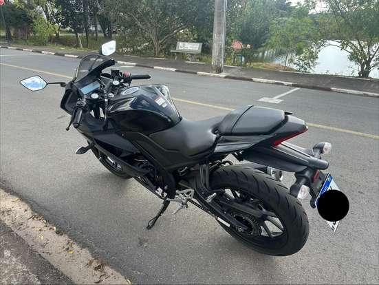 YAMAHA-YZF R15-2025