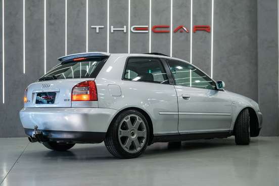 AUDI-A3-2001