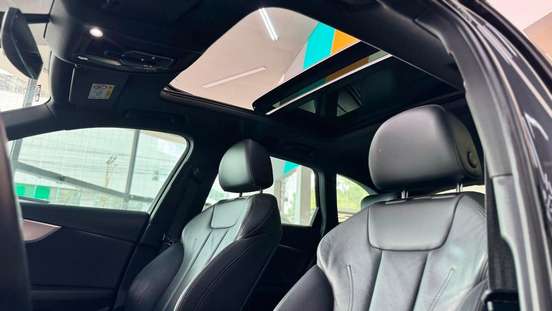 AUDI-A4-2019