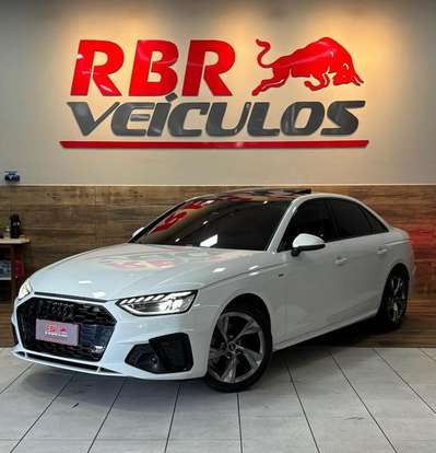 AUDI-A4-2021