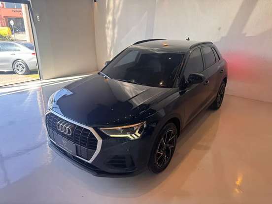 AUDI-Q3-2019