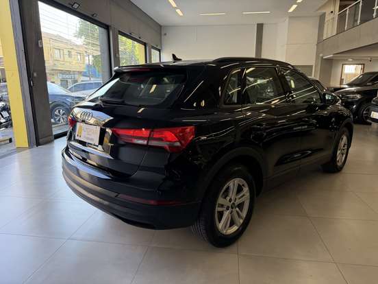 AUDI-Q3-2020