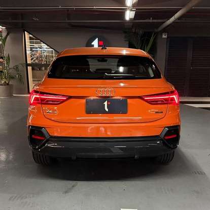 AUDI-Q3-2023