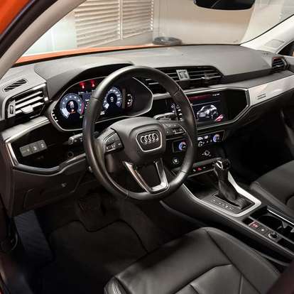 AUDI-Q3-2023