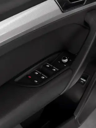 AUDI-Q5-2.0 TFSI GASOLINA AMBIENTE S TRONIC AUDI-Q5-2018