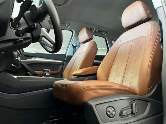 AUDI-Q5-2022