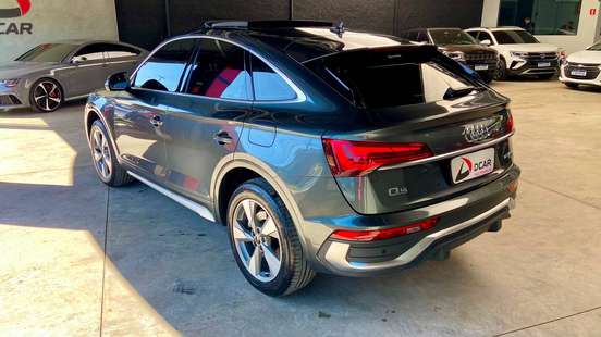 AUDI-Q5-2022