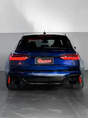AUDI-RS6-2020