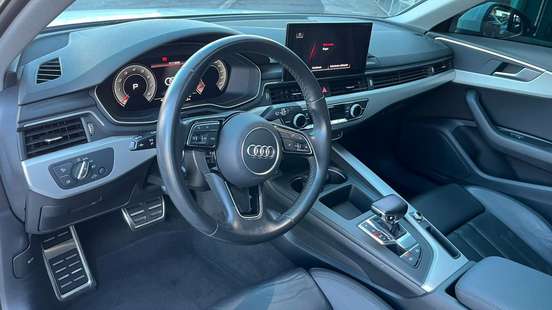 AUDI-A4-2021