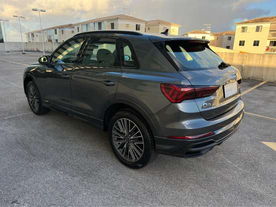 AUDI-Q3-2022