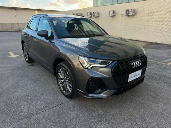 AUDI-Q3-2022