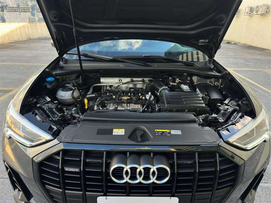 AUDI-Q3-2022