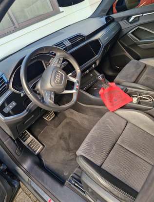 AUDI-Q3-2023