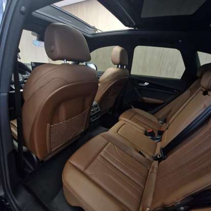 AUDI-Q5-2022