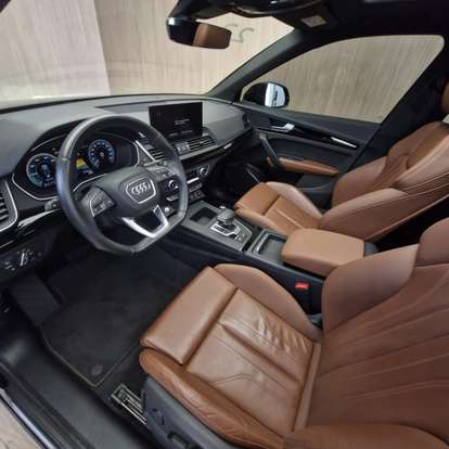 AUDI-Q5-2022