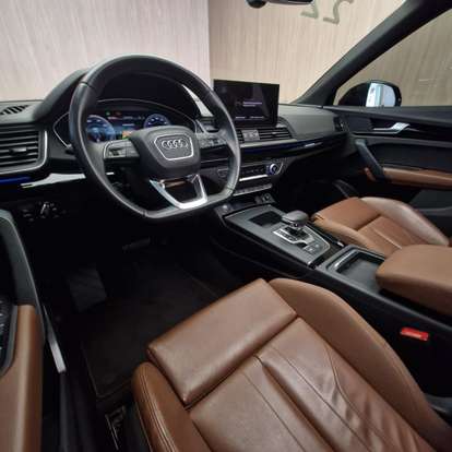 AUDI-Q5-2022