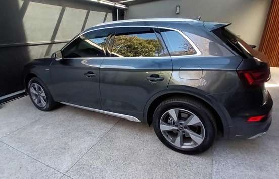 AUDI-Q5-2023