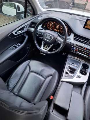 AUDI-Q7-2015