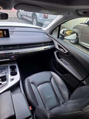 AUDI-Q7-2015
