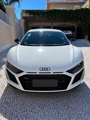 AUDI-R8-2020