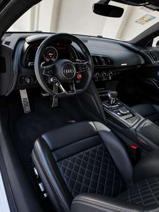 AUDI-R8-2020