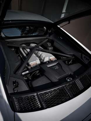 AUDI-R8-2020