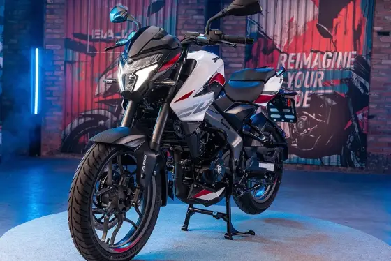 BAJAJ DOMINAR 200 BAJAJ DOMINAR 200