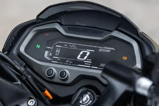 BAJAJ-DOMINAR 200 BAJAJ-DOMINAR 200-2025