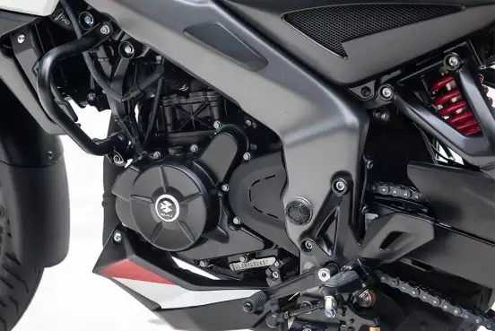 BAJAJ-DOMINAR 200-2025