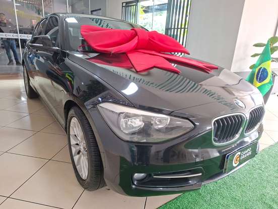 BMW-118i-1.6 URBAN LINE 16V TURBO GASOLINA 4P AUTOMÁTICO BMW-118i-2011