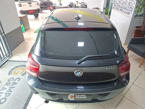 BMW-118i-1.6 URBAN LINE 16V TURBO GASOLINA 4P AUTOMÁTICO BMW-118i-2011