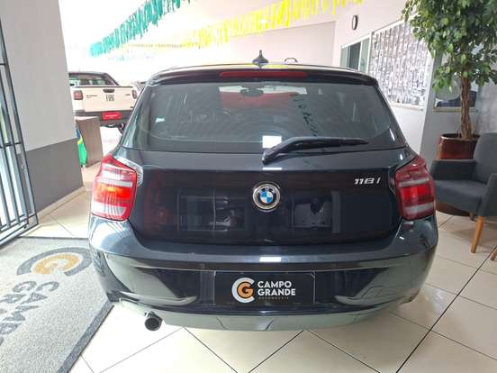 BMW-118i-2011