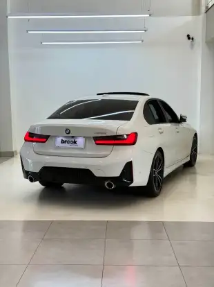 BMW-320i-2024