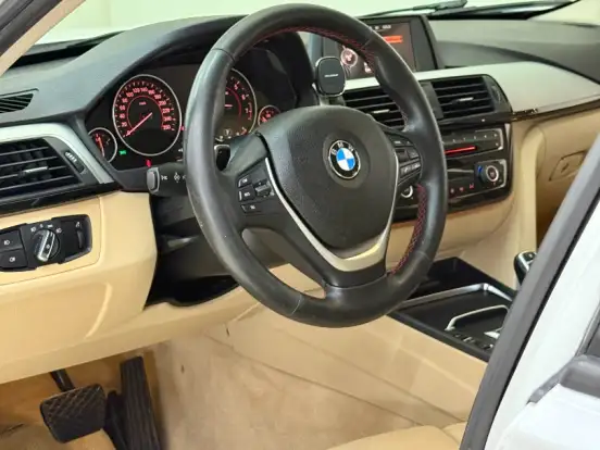 BMW-320i-2.0 SPORT 16V TURBO ACTIVE FLEX 4P AUTOMÁTICO BMW-320i-2017