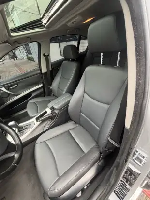 BMW-320i-2008