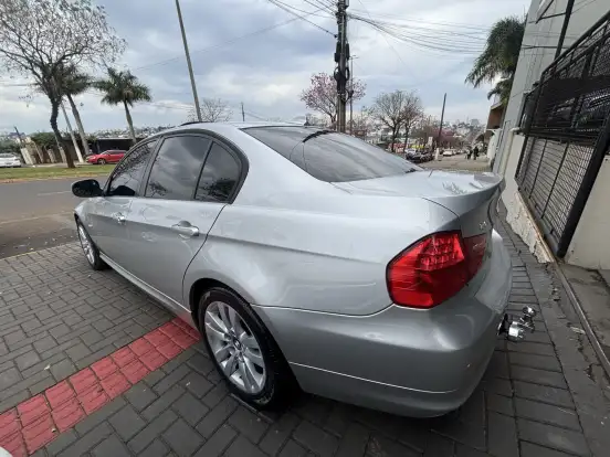 BMW-320i-2008