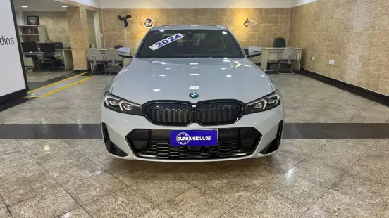 BMW-330e-2023