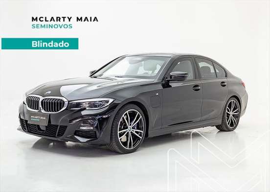 BMW-330e-2020