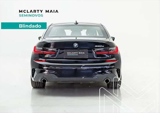 BMW-330e-2020