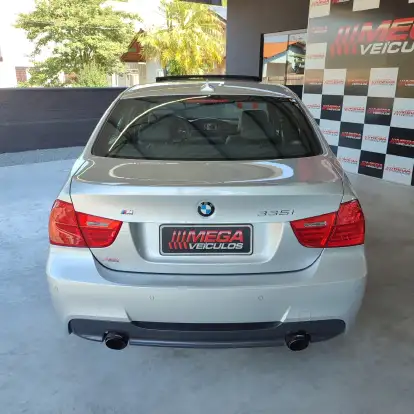BMW-335i-2010