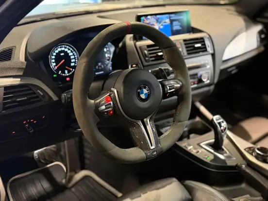 BMW-M 135i-3.0 24V TURBO GASOLINA 4P AUTOMÁTICO BMW-M 135i-2014