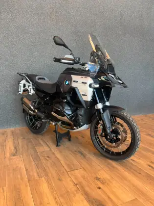 BMW R 1300 GS ADVENTURE TRIPLE BLACK 