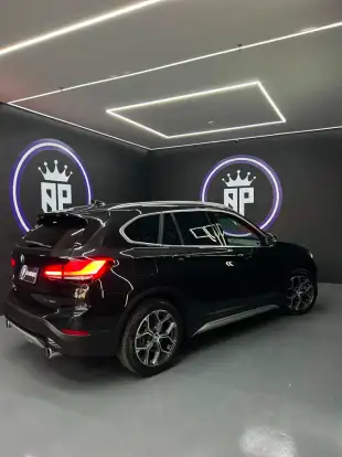 BMW-X1-2021