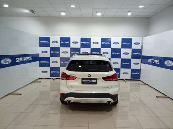 BMW-X1-2.0 16V TURBO ACTIVEFLEX SDRIVE20I X-LINE 4P AUTOMÁTICO BMW-X1-2020