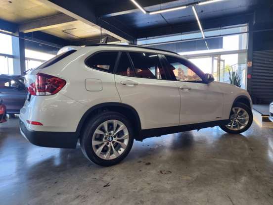 BMW-X1-2013